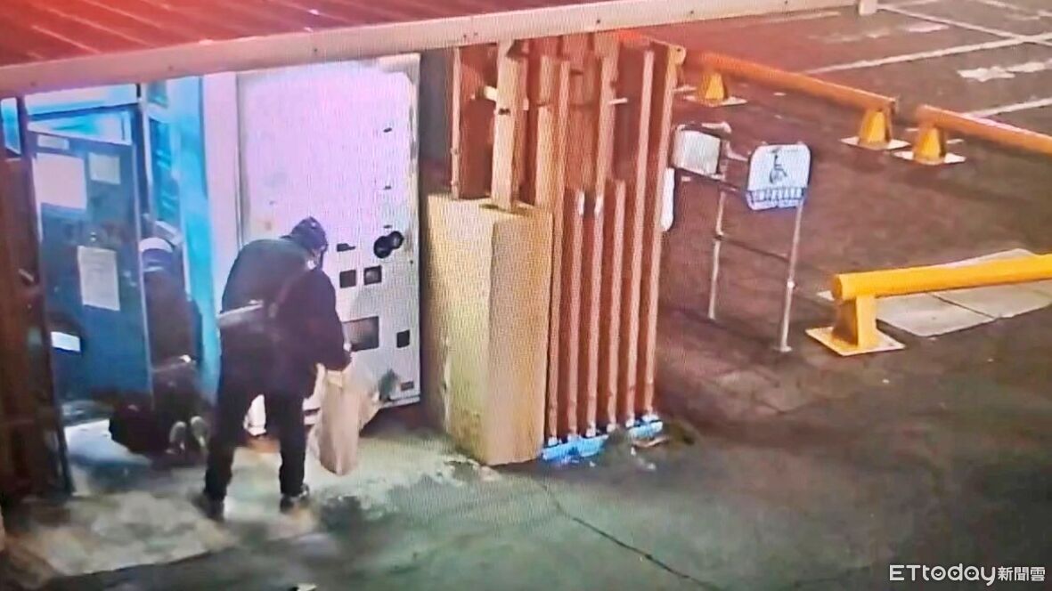 基隆漁會直銷中心停車場遭竊 2蒙面男撬繳費機偷走6600元