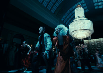 美國演員工會獎影后是她！　合體奧斯卡影帝成「科學怪人夫妻」