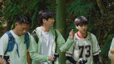 李濬榮一語成真！爬山突下滂沱大雨　南優賢「全身濕」喊：不開心