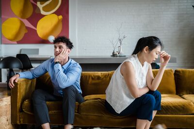 冷戰不超過兩天！社群瘋傳「48小時法則」：感情長久的關鍵在於及時「翻篇」