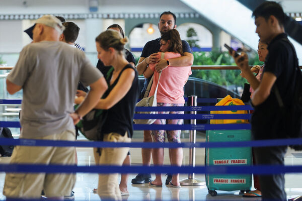 ▲▼美伊冲突导致全球航空大乱。 旅客滞留印尼峇厘岛的伍拉·赖国际机场（I Gusti Ngurah Rai Airport）。 （图/路透）