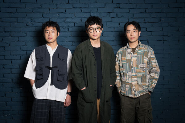 ▲▼女神AYUNi D收到台灣燈籠！學道地台語　合作拍謝少年。（圖／海口味有限公司、AYUNi D提供）