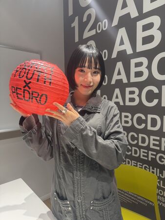 ▲▼女神AYUNi D收到台灣燈籠。（圖／海口味有限公司、AYUNi D提供）