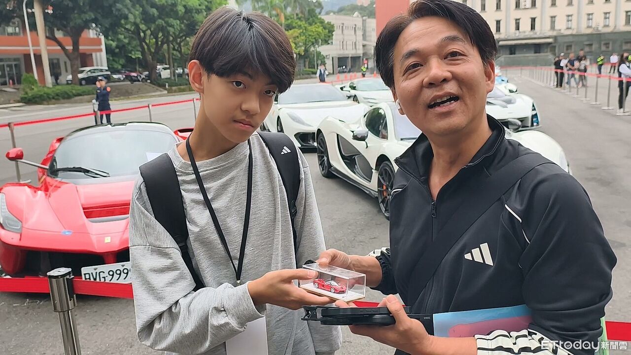 1.35億馬王得標哥身分曝!台中爸「50萬買門票」...帶15歲兒朝聖