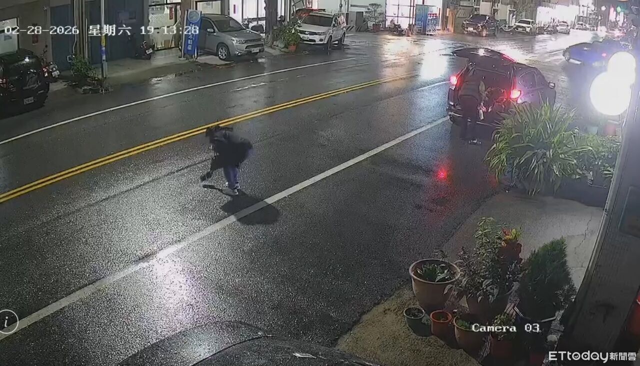 10萬元「母親手術費」掉街頭!口罩女撿走畫面曝 失主報警追查