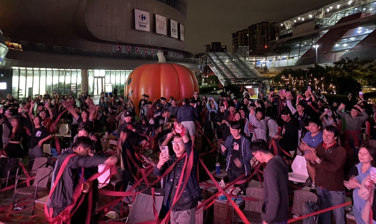 ▲環球購物中心、微風信義、IKEA應援WBC都推餐飲零食限定優惠。（圖／各業者提供）