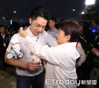 盧秀燕要送4盞小提燈 蔣萬安緊張笑「暗示什麼?」