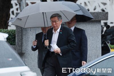 父親過世對年　柯文哲哽咽落淚：你要原諒那些害我的人
