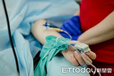 嚴重恐釀失明、失聰　醫點名「1族群」帶狀疱疹風險高9倍