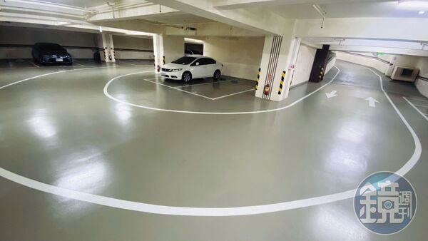 虛坪改革擬將法定停車空間與車道改列為專有部分，未購買車位住戶不需再分攤相關面積。