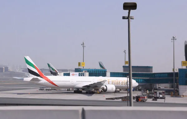 ▲▼停放在杜拜國際機場的阿聯酋航空（Emirates）客機。（圖／路透）