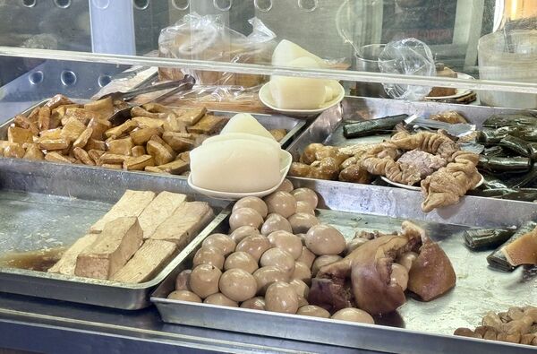 ▲▼新埔菜市場麵攤。（圖／部落客小虎食夢網授權提供）