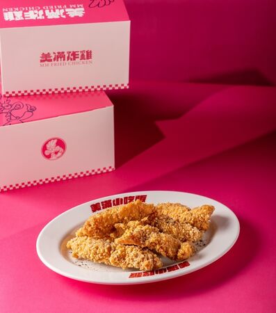 ▲環球購物中心、微風信義、IKEA應援WBC都推餐飲零食限定優惠。（圖／各業者提供）