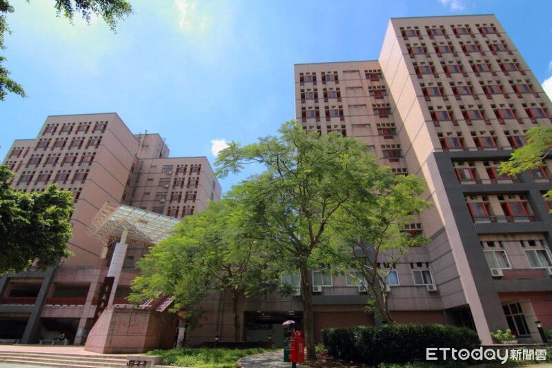 陽明交大電梯不停3、4樓稱「健康環保」 學生怒:哪個白癡想的