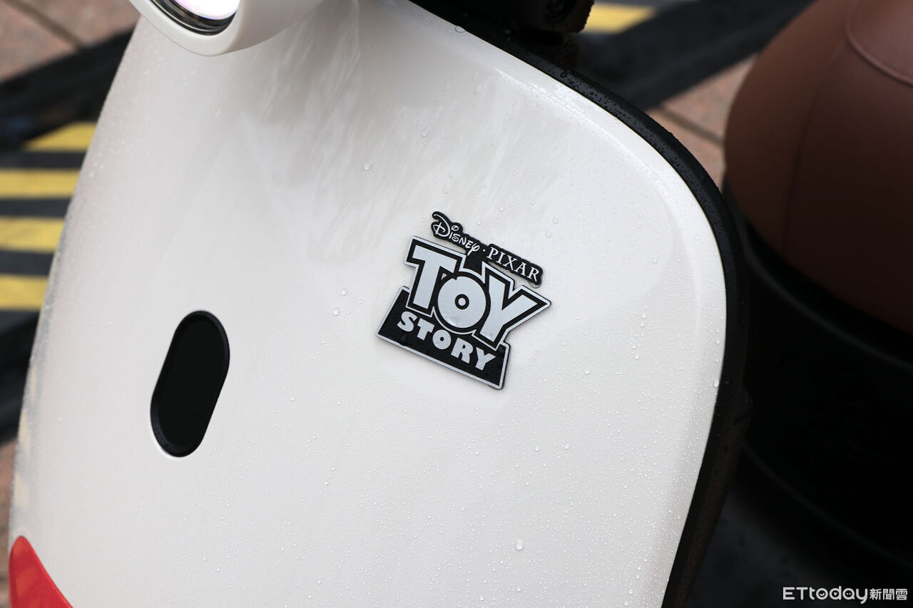 ▲74980元！Gogoro「玩具總動員聯名車」亮相　巴斯光年＆翠絲上身。（圖／記者張慶輝攝）