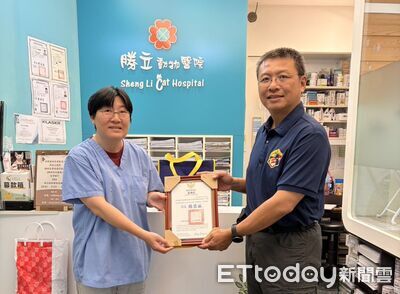 強化搜救犬醫療能量！勝立動物醫院捐專業護木　南市消防局致謝