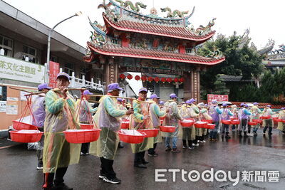 受天宮元宵節動員300人擔桃徒步祝壽天官大帝　8888斤米糕桃呷平安