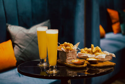 體驗WBC的熱血！　桃園COZZI Blu Bar打造應援觀賽場域