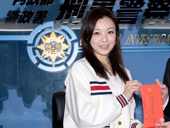 ▲▼愛爾麗集團2023年至刑事局致贈獎金，執行長劉怡萱。（圖／刑事局）