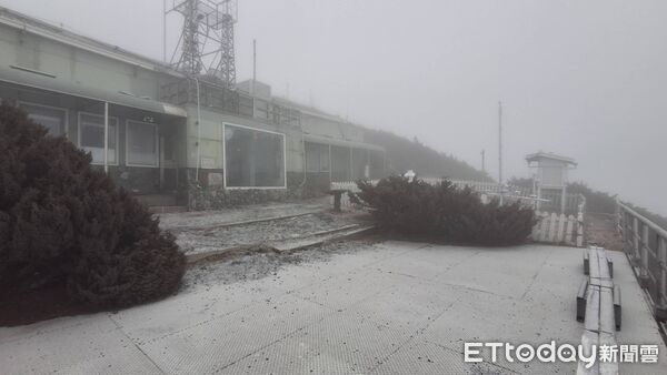 玉山0304下雪。（圖／氣象署）