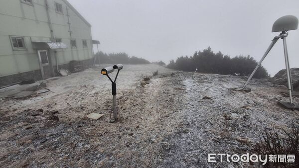 玉山0304下雪。（圖／氣象署）