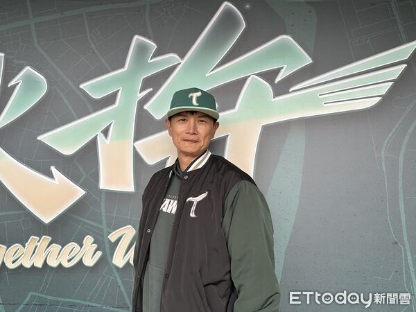 ▲▼台鋼雄鷹捕手教練凃壯勳。（圖／記者蔡厚瑄攝）