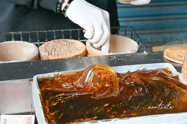 ▲▼迪化街純正麥芽餅。（圖／部落客水晶安蹄不務正業過生活授權提供）