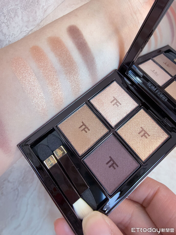 TOM FORD,DIOR,眼影,彩妝,時尚,眼影盤,。（圖／記者李薇攝）