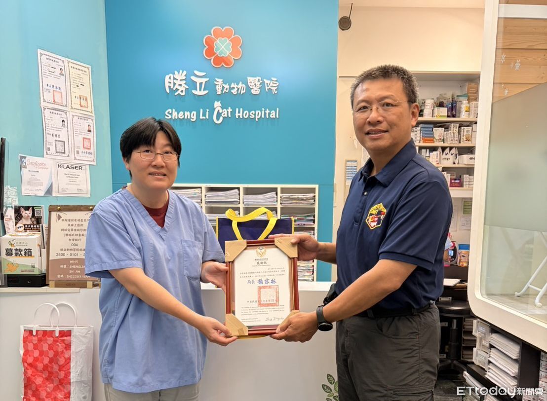 強化搜救犬醫療能量!勝立動物醫院捐專業護木 南市消防局致謝