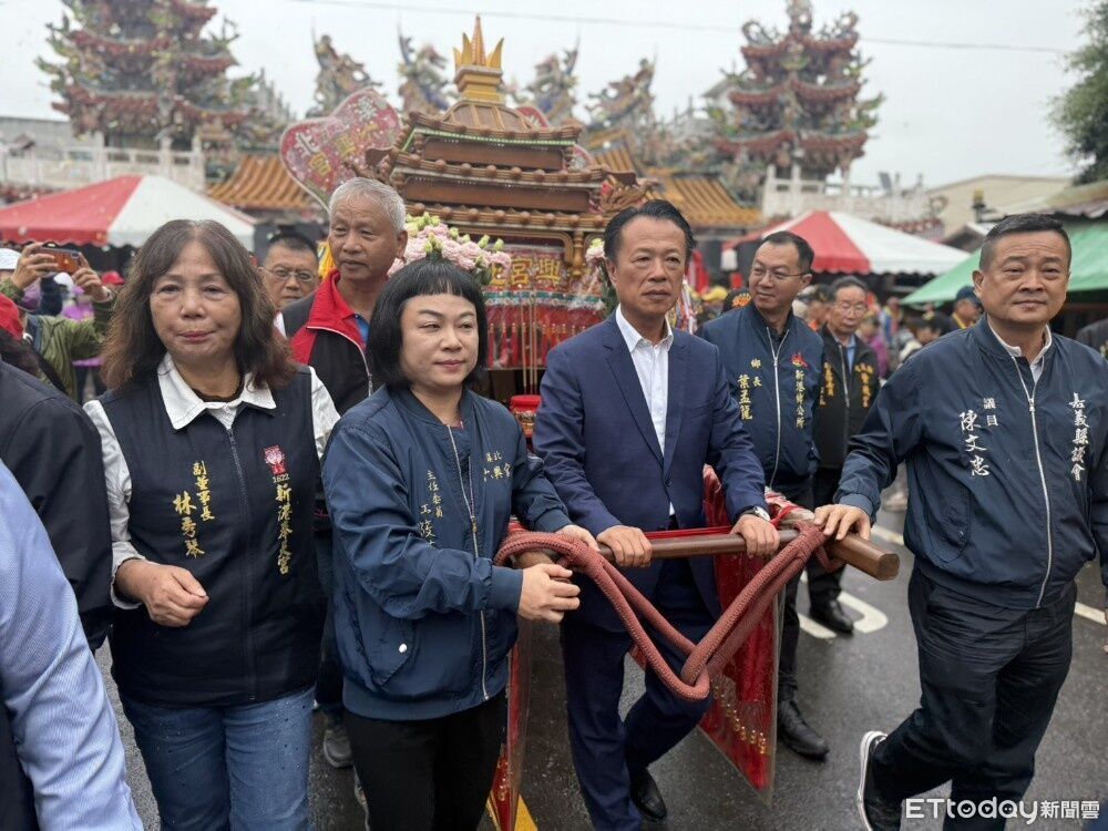 五營神馬護航媽祖出巡 六興宮國際文化交流正式啟動