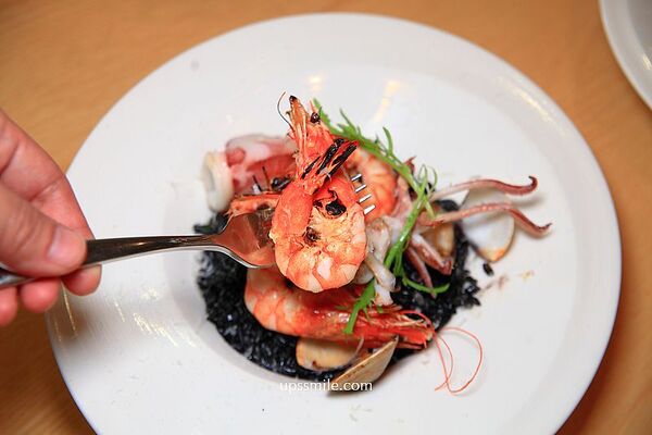 ▲▼萃99&rsquo;Caffee新農旗艦店。（圖／部落客UPSSMILE向上的微笑萍子 旅食設影授權提供）