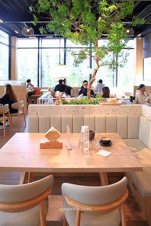 ▲▼萃99&rsquo;Caffee新農旗艦店。（圖／部落客UPSSMILE向上的微笑萍子 旅食設影授權提供）