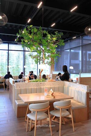 ▲▼萃99&rsquo;Caffee新農旗艦店。（圖／部落客UPSSMILE向上的微笑萍子 旅食設影授權提供）