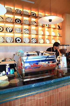 ▲▼萃99&rsquo;Caffee新農旗艦店。（圖／部落客UPSSMILE向上的微笑萍子 旅食設影授權提供）