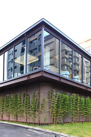 ▲▼萃99&rsquo;Caffee新農旗艦店。（圖／部落客UPSSMILE向上的微笑萍子 旅食設影授權提供）