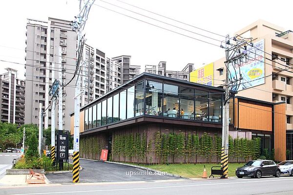 ▲▼萃99&rsquo;Caffee新農旗艦店。（圖／部落客UPSSMILE向上的微笑萍子 旅食設影授權提供）