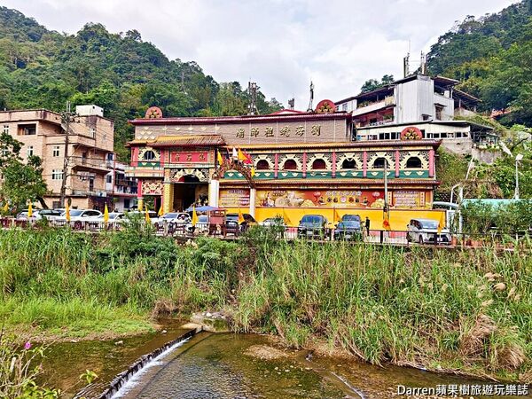 ▲▼石碇元寶山仙石府。（圖／部落客Darren蘋果樹旅遊玩樂誌授權提供）