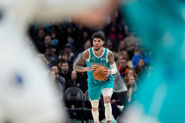 ▲黃蜂近20戰狂掃16勝，讓勝率重返5成大關。（圖／達志影像／美聯社）