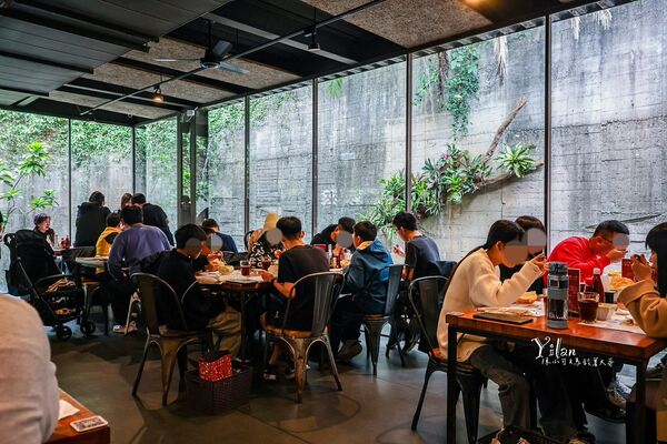 ▲▼來來牛排宜蘭店。（圖／部落客陳小可的吃喝玩樂授權提供）