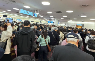 羽田機場「大票台灣人撞衫」塞爆了！萬人笑：變台北大巨蛋