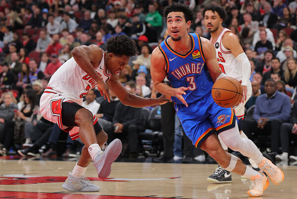 ▲麥肯轉戰雷霆後表現持續火燙，今日出賽25分鐘就砍下20分領軍擊敗公牛。（圖／達志影像／美聯社） 