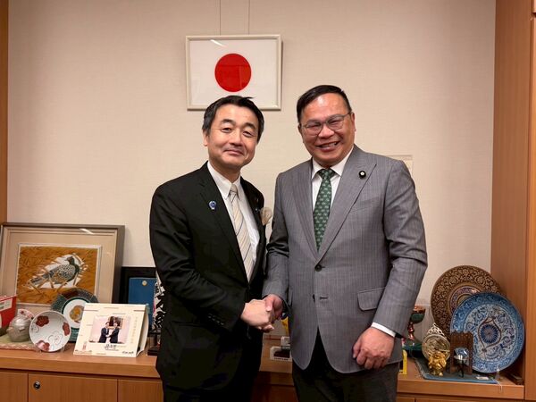 ▲▼民進黨立委王義川訪日，拜會國土交通省副大臣佐佐木紀。（圖／郭國文國會辦公室提供）