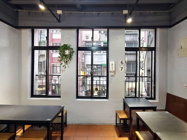 ▲▼西門麵店銷魂豬腳飯。（圖／部落客WISELY&rsquo;s 拍拍照寫寫字授權提供）