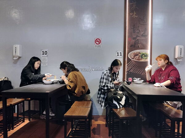 ▲▼西門麵店銷魂豬腳飯。（圖／部落客WISELY&rsquo;s 拍拍照寫寫字授權提供）