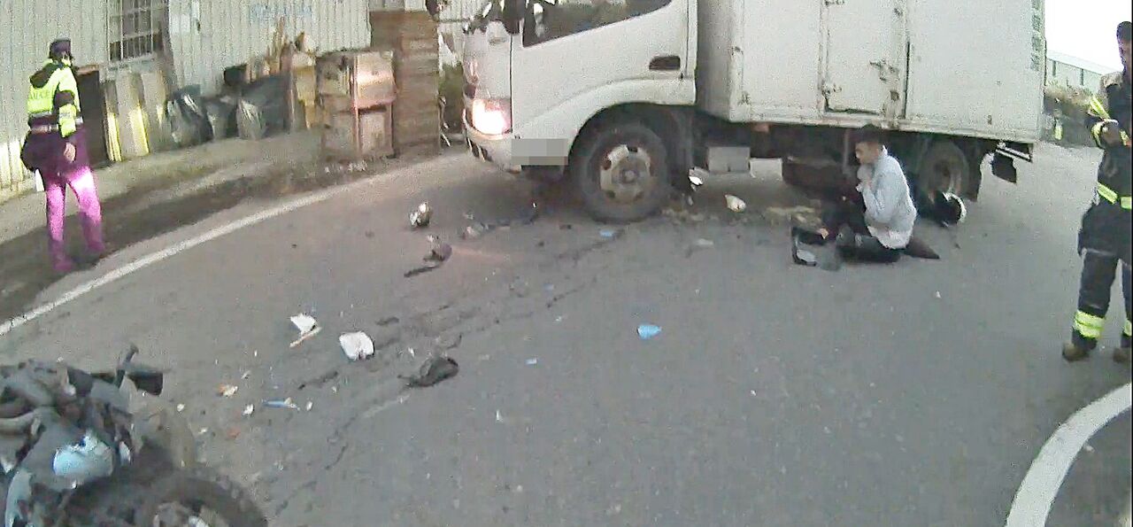 桃園汽機車相撞 16歲少年內臟破裂!救護員黃金15分鐘搶命