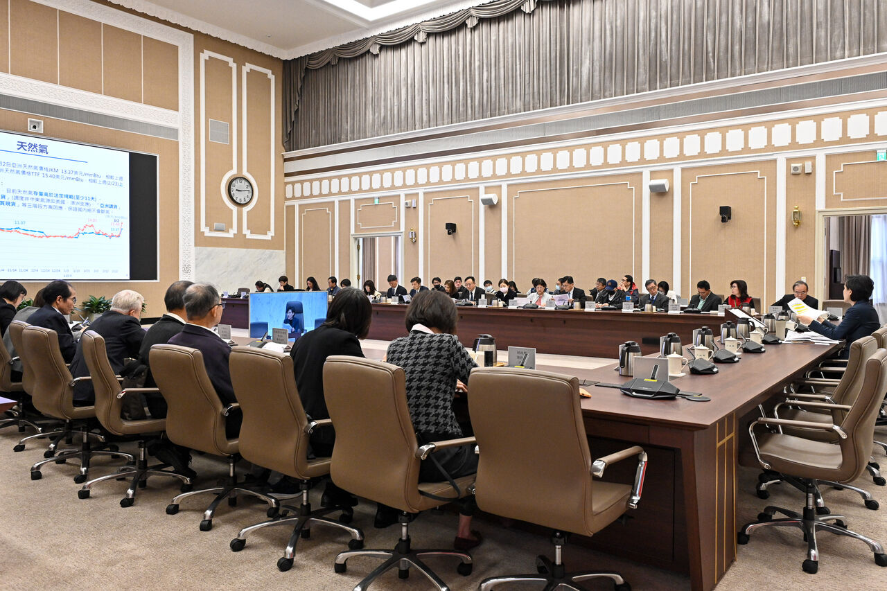 鄭麗君主持穩定物價會議!油價雙緩漲 全年CPI上漲率控制2%內