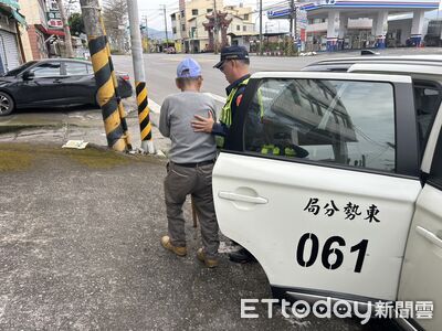 9旬翁散步摔傷無助路旁徬徨　台中暖警逐戶查訪護返家