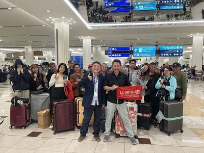駐杜拜辦事處深夜奔機場送機協助返台　國人致謝：難忘的「戰事之旅」