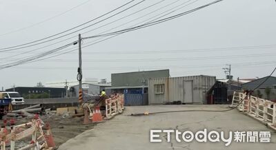 快訊／高雄吊車施工又闖禍！扯斷電線起火害跳電...在地人怒了