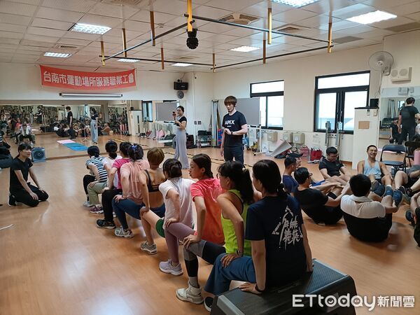 ▲勞動部雲嘉南分署推動「產業人才投資方案」，提供在職勞工3年最高10萬元訓練補助。（記者林東良翻攝，下同）